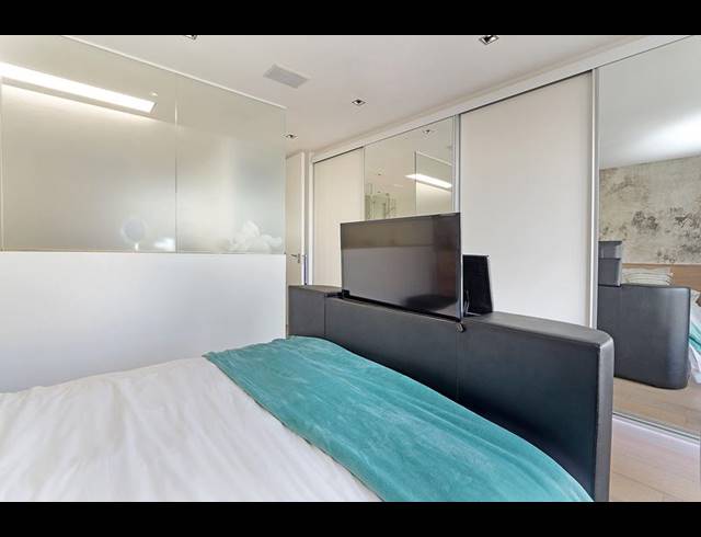 2 BEDROOM PROPERTY TO RENT IN SEA POINT